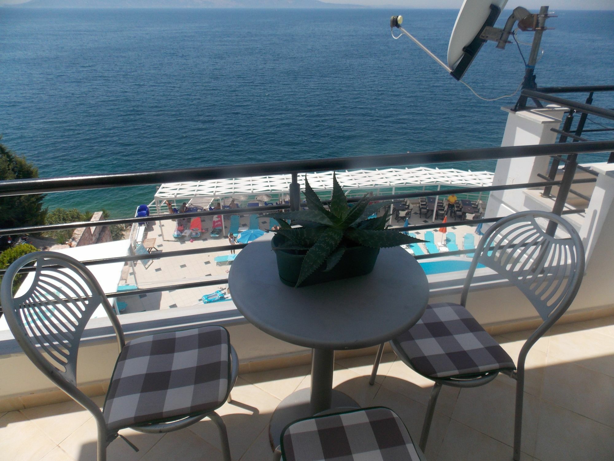 Berti Apartments Sarande Exterior photo